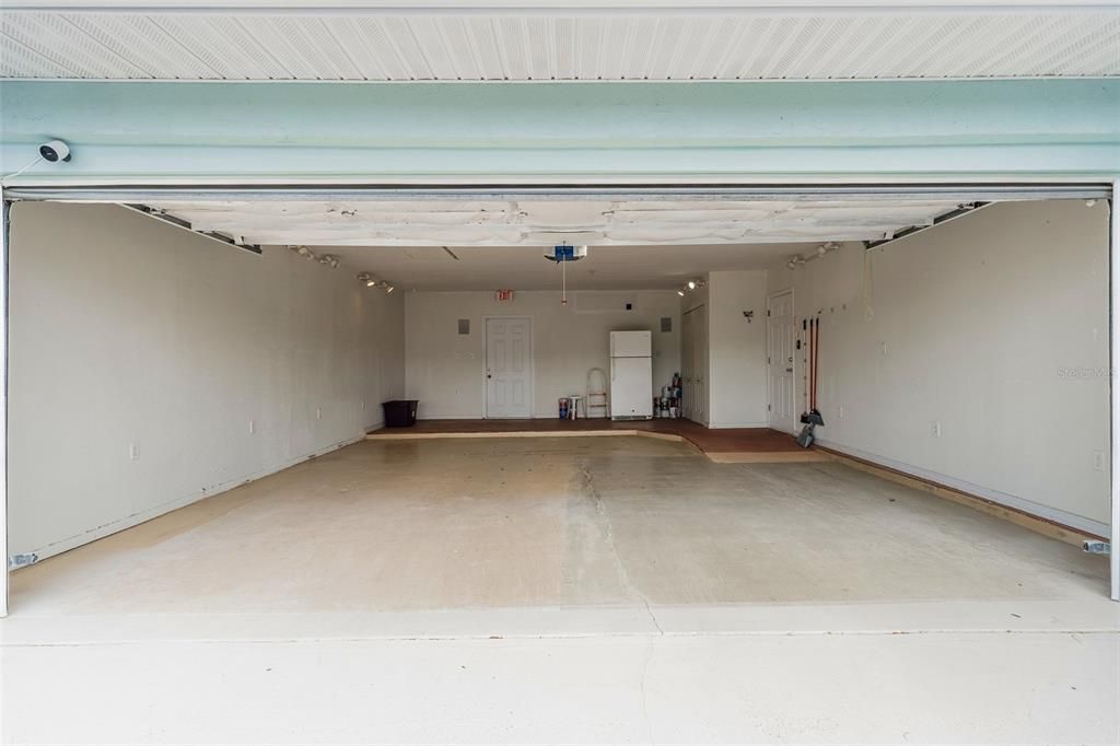 Active With Contract: $399,000 (5 beds, 0 baths, 2641 Square Feet)