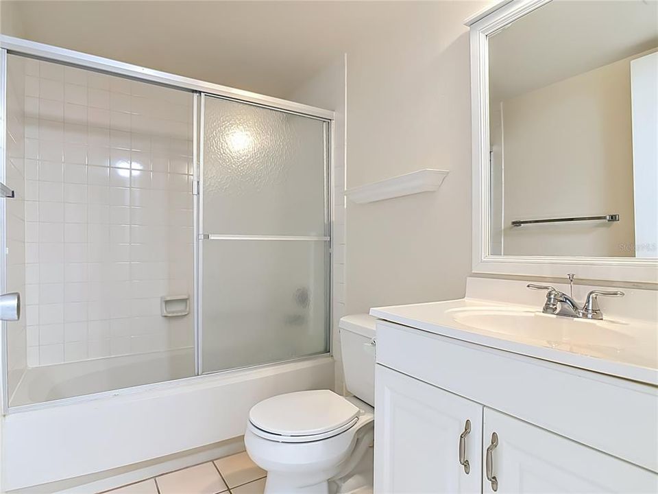 For Sale: $149,900 (2 beds, 2 baths, 897 Square Feet)