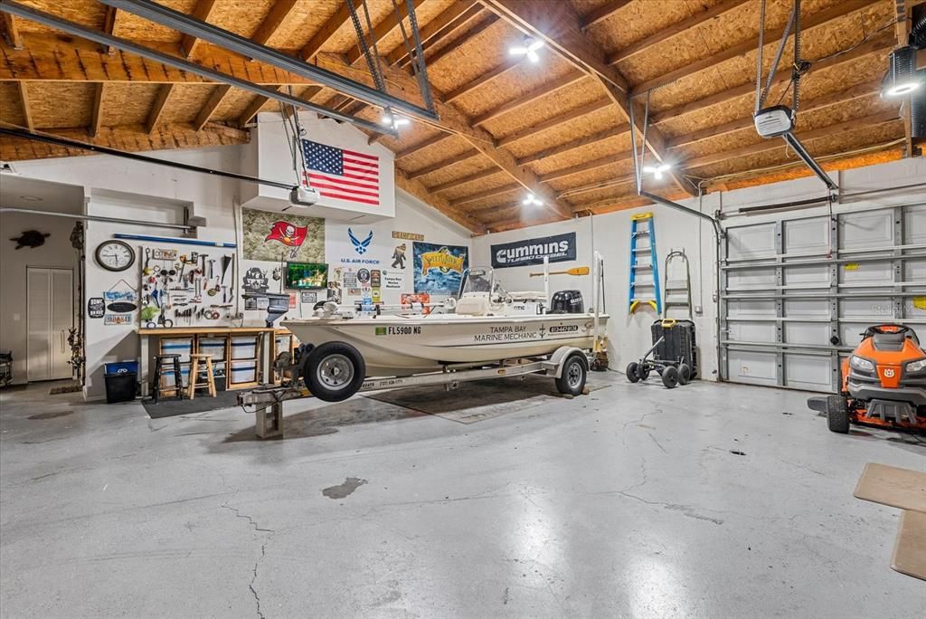 For Sale: $829,000 (5 beds, 3 baths, 2262 Square Feet)