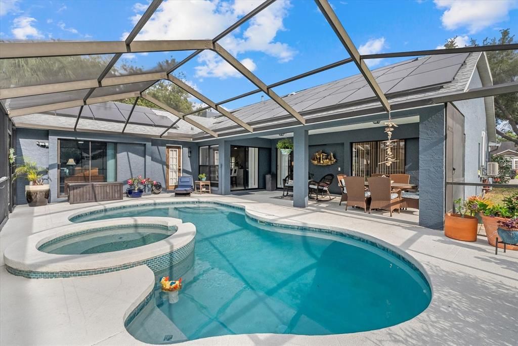 For Sale: $829,000 (5 beds, 3 baths, 2262 Square Feet)