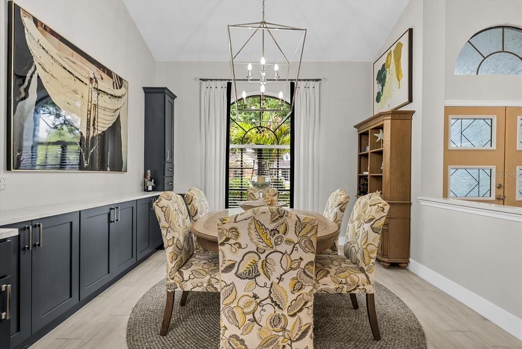 For Sale: $829,000 (5 beds, 3 baths, 2262 Square Feet)