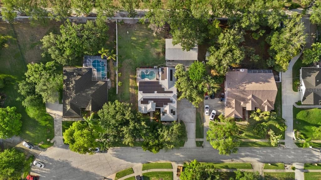 For Sale: $829,000 (5 beds, 3 baths, 2262 Square Feet)