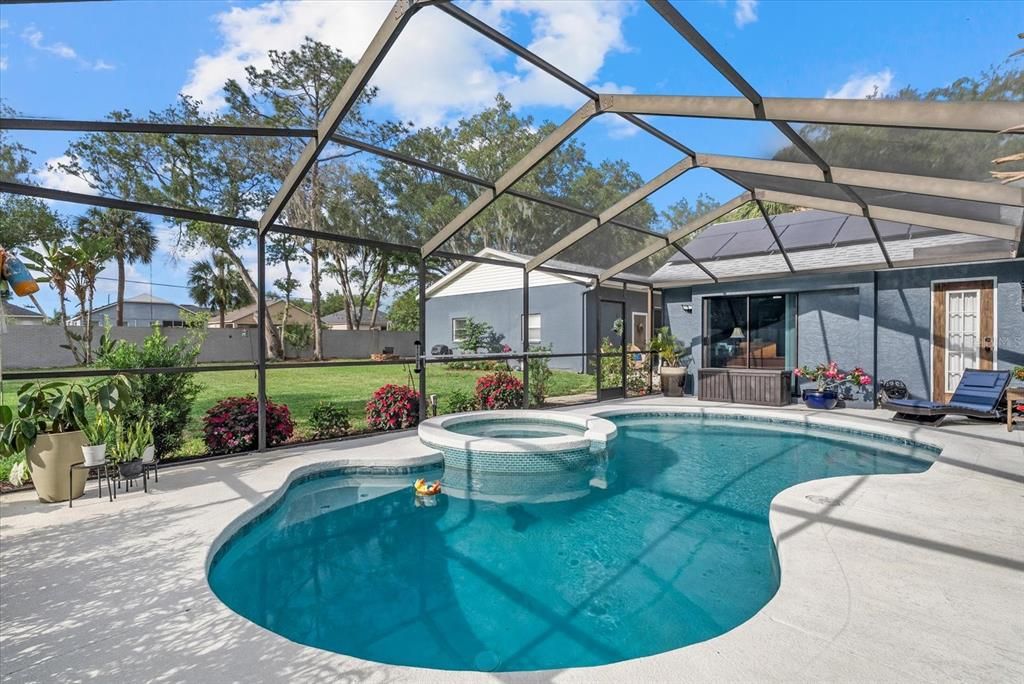 For Sale: $829,000 (5 beds, 3 baths, 2262 Square Feet)