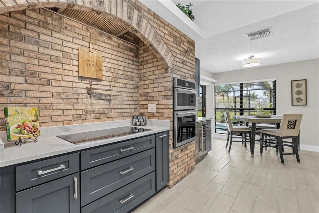 For Sale: $829,000 (5 beds, 3 baths, 2262 Square Feet)