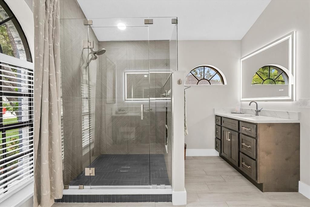 For Sale: $829,000 (5 beds, 3 baths, 2262 Square Feet)