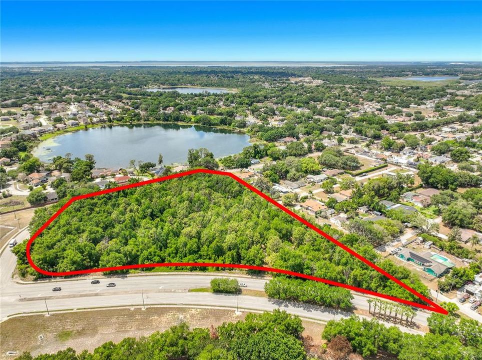 En Venta: $5,600,000 (6.92 acres)