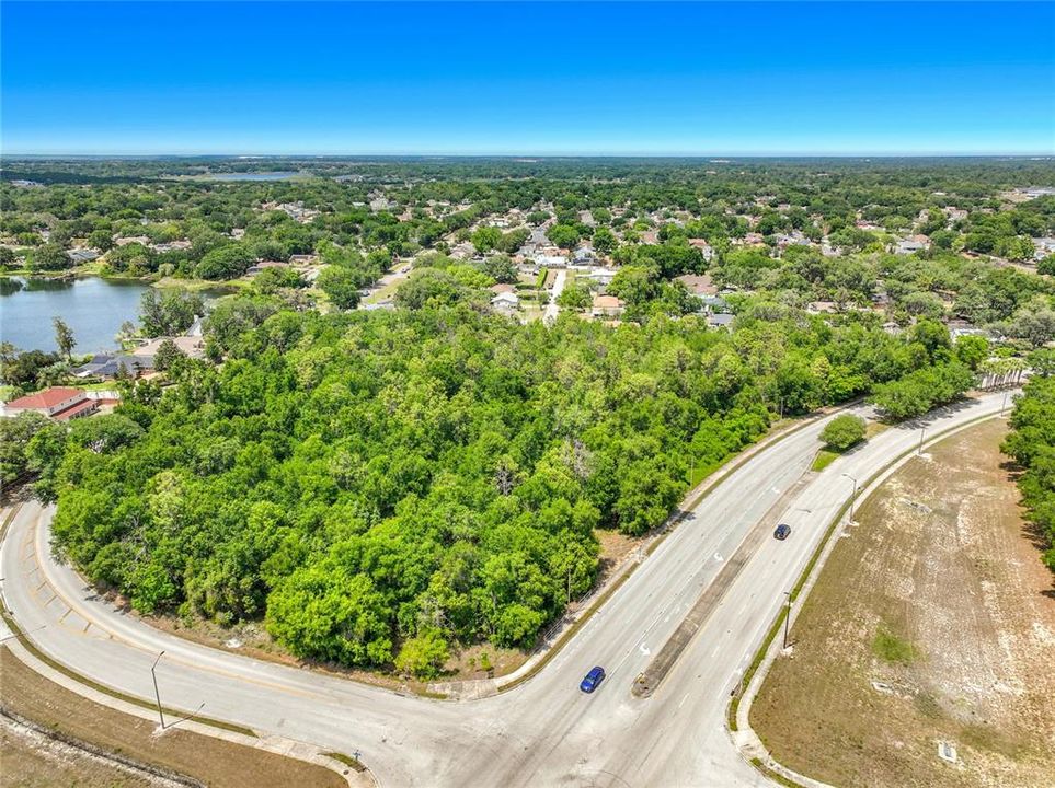 En Venta: $5,600,000 (6.92 acres)