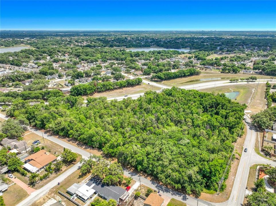 En Venta: $5,600,000 (6.92 acres)