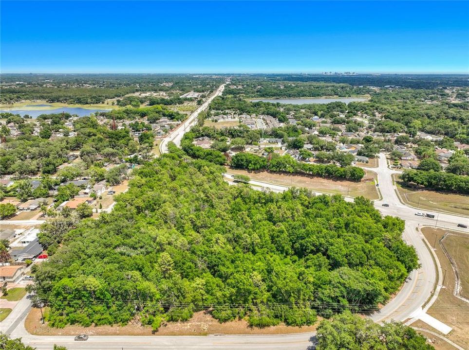 En Venta: $5,600,000 (6.92 acres)