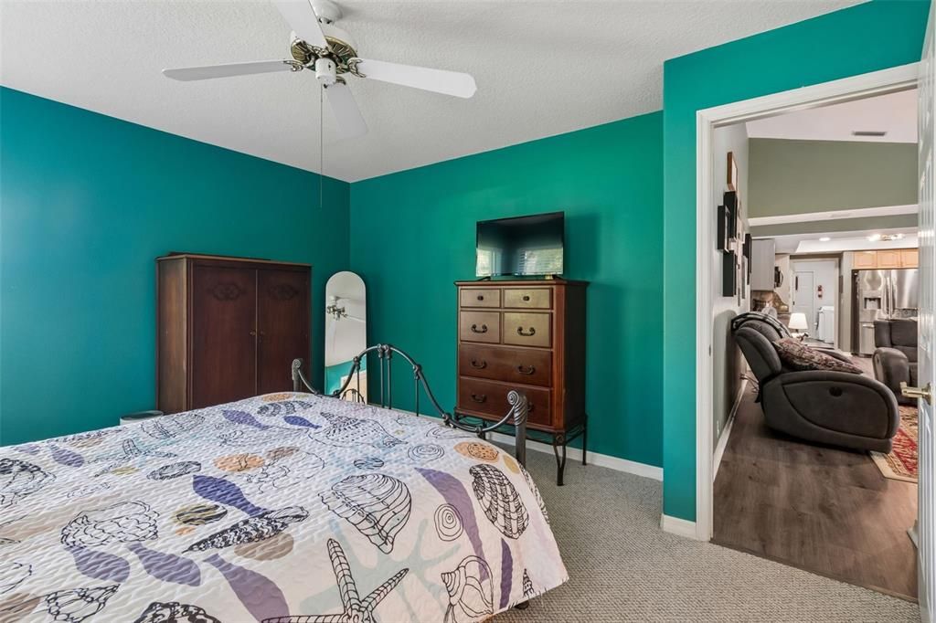 Activo con contrato: $650,000 (4 camas, 3 baños, 2792 Pies cuadrados)