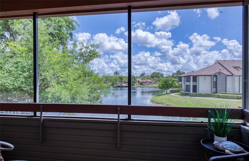 For Sale: $130,000 (1 beds, 1 baths, 729 Square Feet)