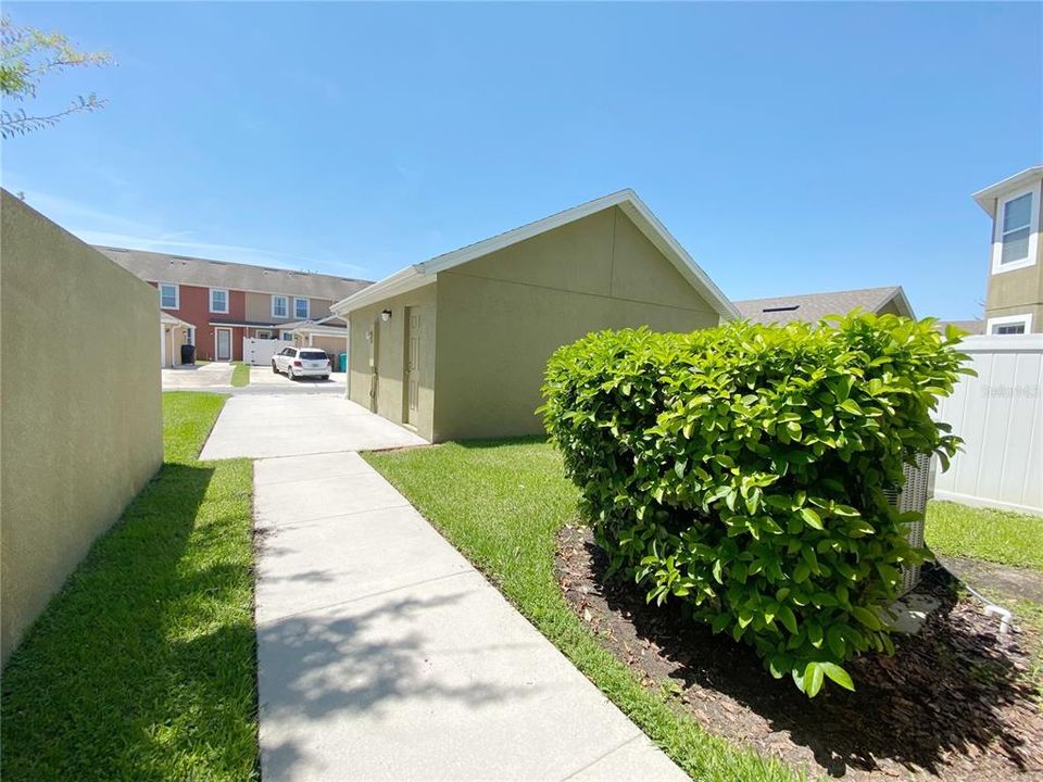 Active With Contract: $399,900 (4 beds, 3 baths, 1528 Square Feet)