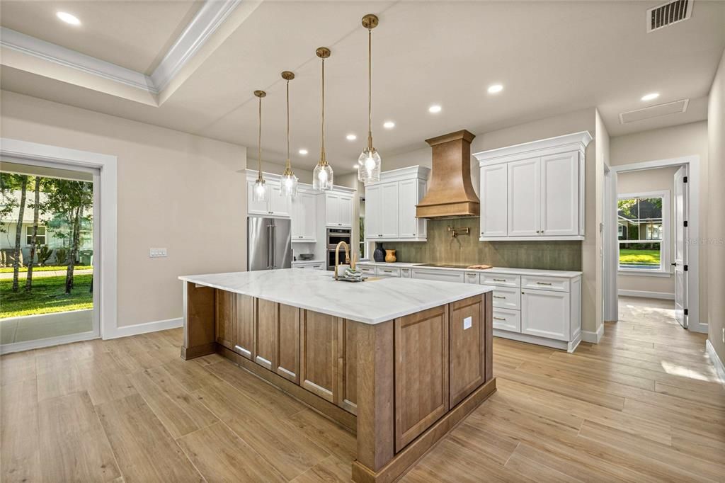 For Sale: $624,900 (4 beds, 3 baths, 2614 Square Feet)