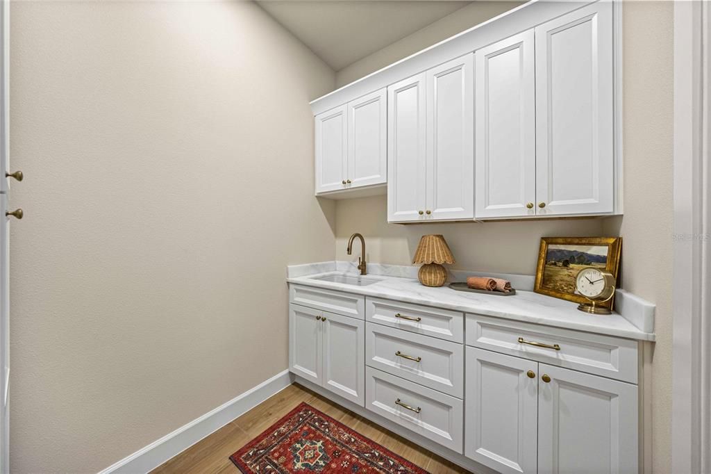 For Sale: $624,900 (4 beds, 3 baths, 2614 Square Feet)