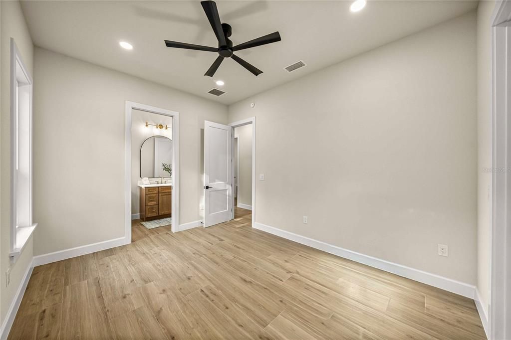For Sale: $624,900 (4 beds, 3 baths, 2614 Square Feet)