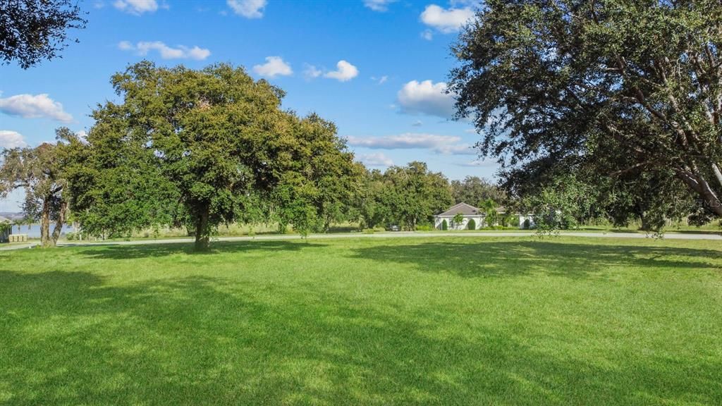 En Venta: $165,000 (0.65 acres)