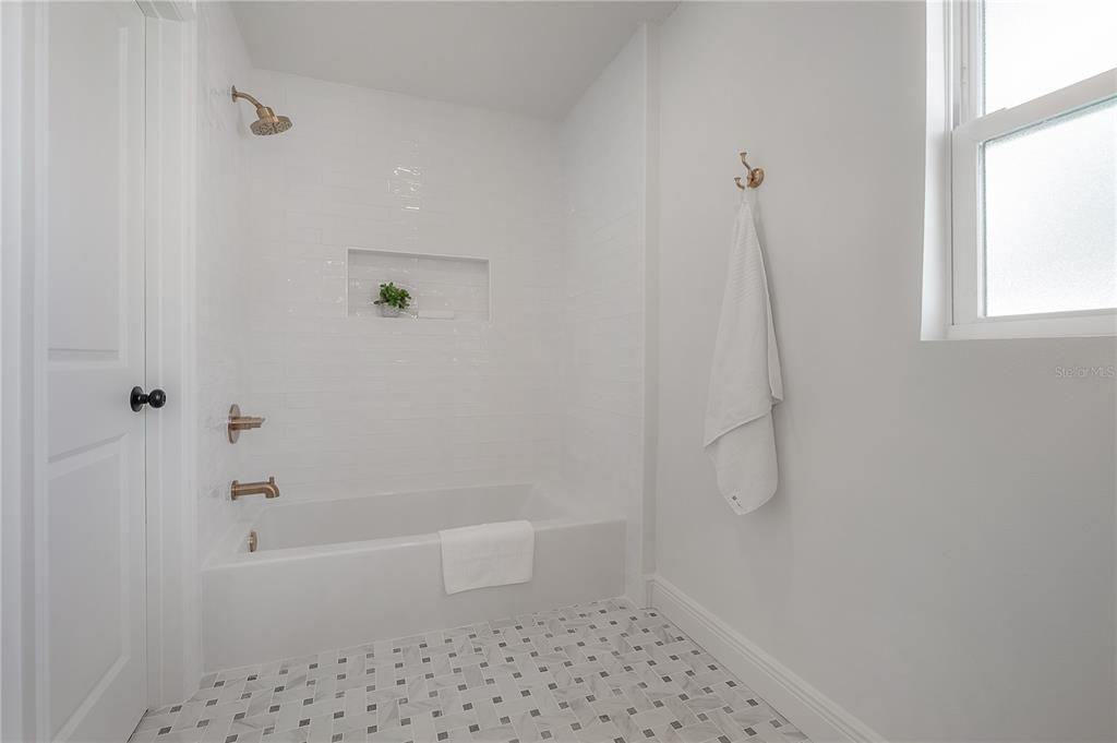 For Rent: $12,700 (4 beds, 3 baths, 2949 Square Feet)