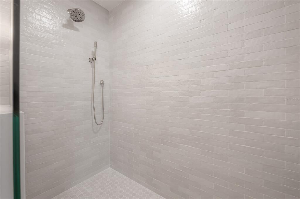 For Rent: $12,700 (4 beds, 3 baths, 2949 Square Feet)