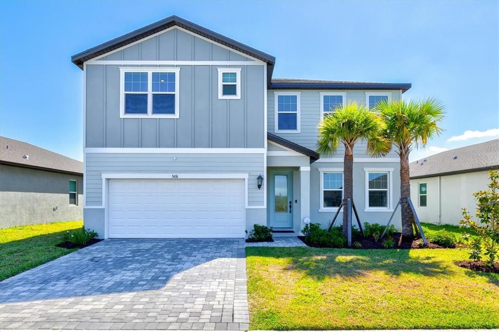 For Sale: $574,900 (5 beds, 3 baths, 2830 Square Feet)