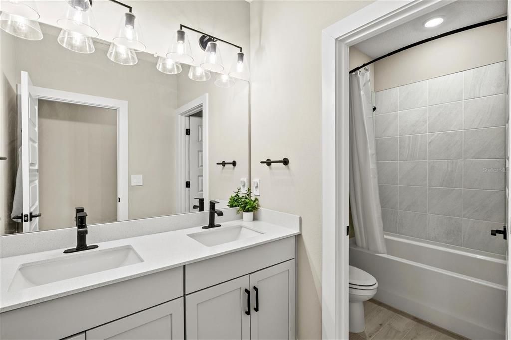 For Sale: $574,900 (5 beds, 3 baths, 2830 Square Feet)