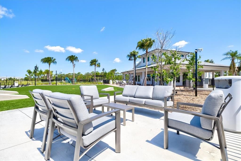For Sale: $574,900 (5 beds, 3 baths, 2830 Square Feet)