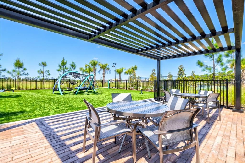 For Sale: $574,900 (5 beds, 3 baths, 2830 Square Feet)