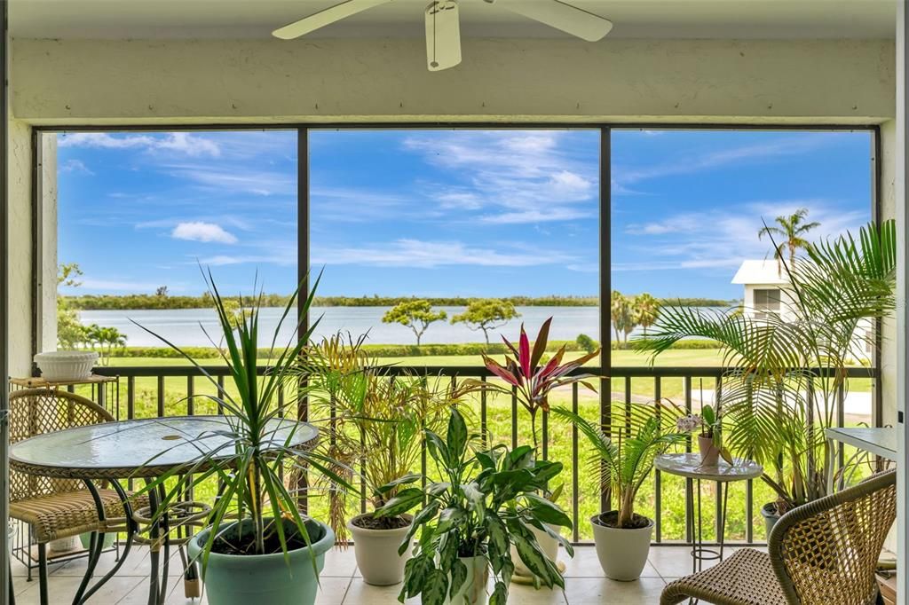 For Sale: $275,000 (2 beds, 2 baths, 1224 Square Feet)