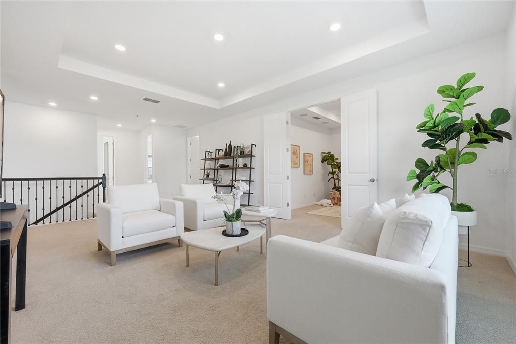 En Venta: $775,000 (5 camas, 3 baños, 4181 Pies cuadrados)