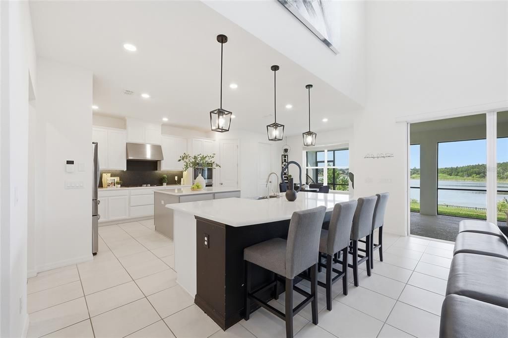 En Venta: $775,000 (5 camas, 3 baños, 4181 Pies cuadrados)