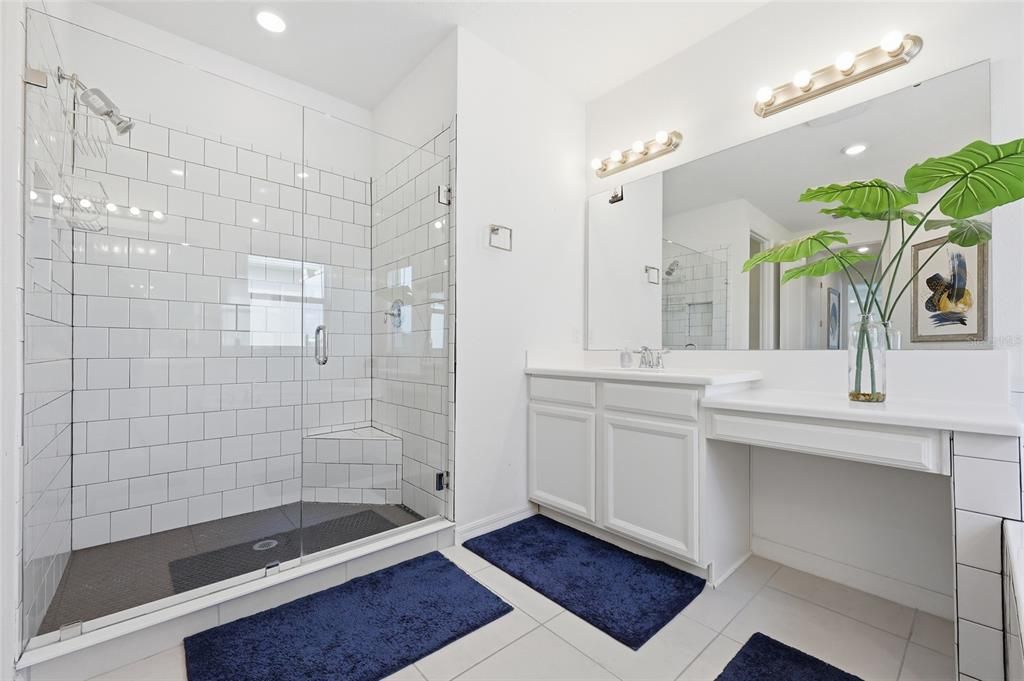 En Venta: $775,000 (5 camas, 3 baños, 4181 Pies cuadrados)