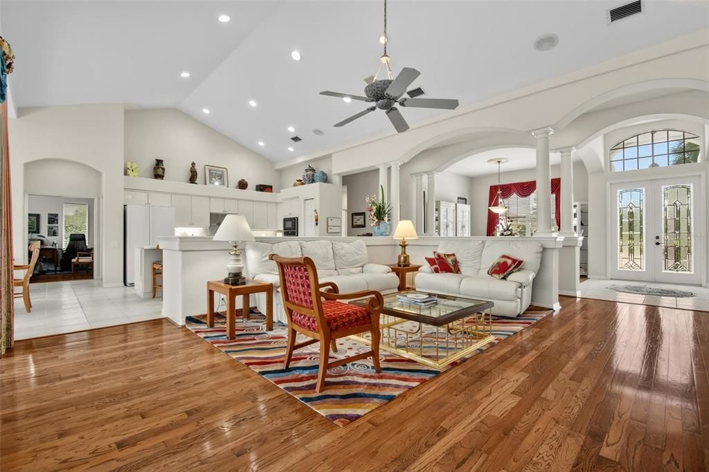 Activo con contrato: $1,499,000 (3 camas, 2 baños, 3102 Pies cuadrados)