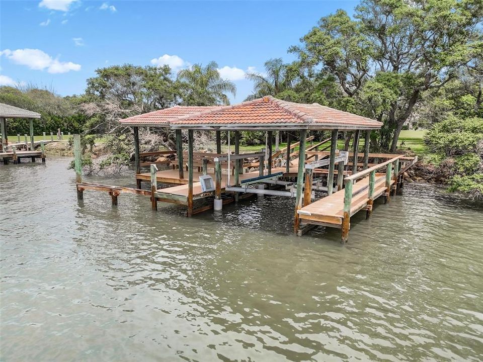 Activo con contrato: $1,499,000 (3 camas, 2 baños, 3102 Pies cuadrados)