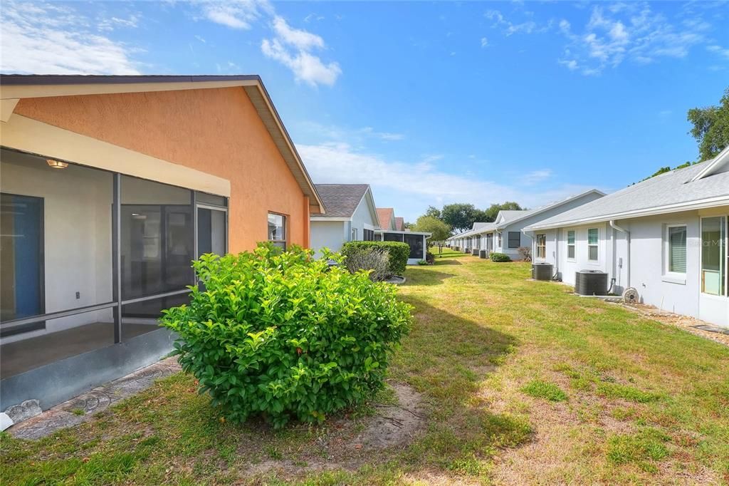 For Sale: $240,000 (2 beds, 2 baths, 1028 Square Feet)