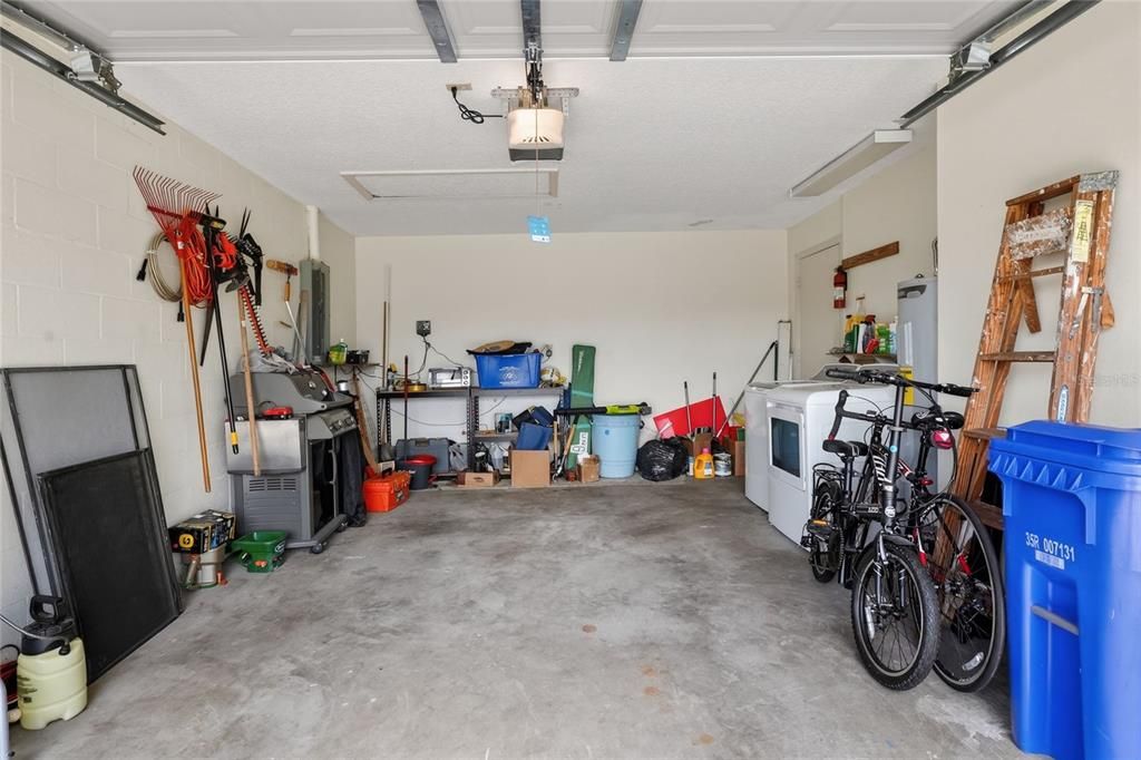 For Sale: $240,000 (2 beds, 2 baths, 1028 Square Feet)