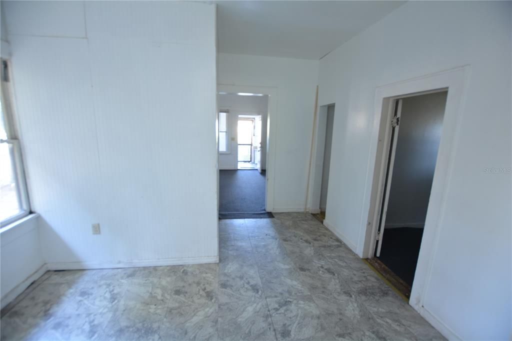 En Venta: $159,900 (3 camas, 2 baños, 892 Pies cuadrados)