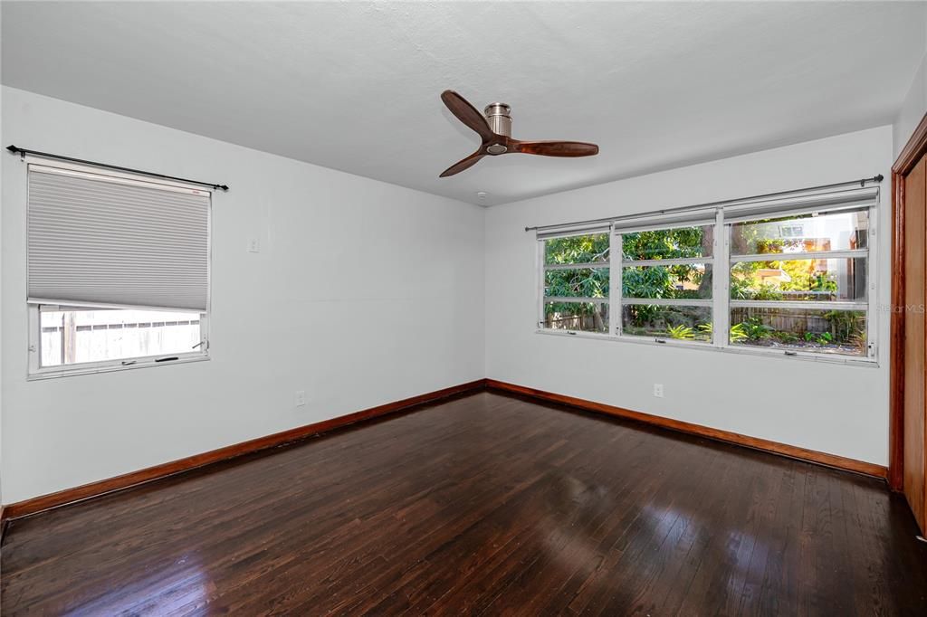 Active With Contract: $459,000 (3 beds, 2 baths, 1409 Square Feet)