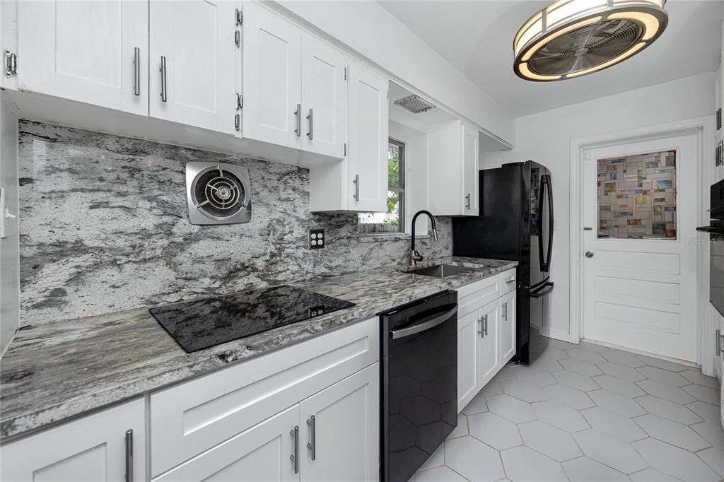 Active With Contract: $459,000 (3 beds, 2 baths, 1409 Square Feet)