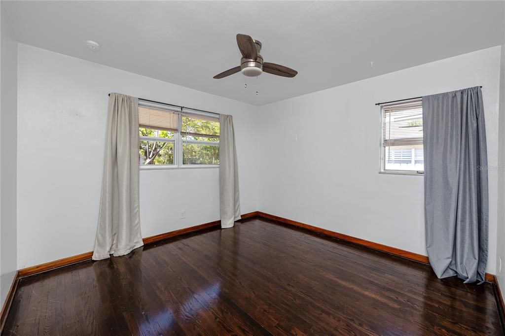 Active With Contract: $459,000 (3 beds, 2 baths, 1409 Square Feet)