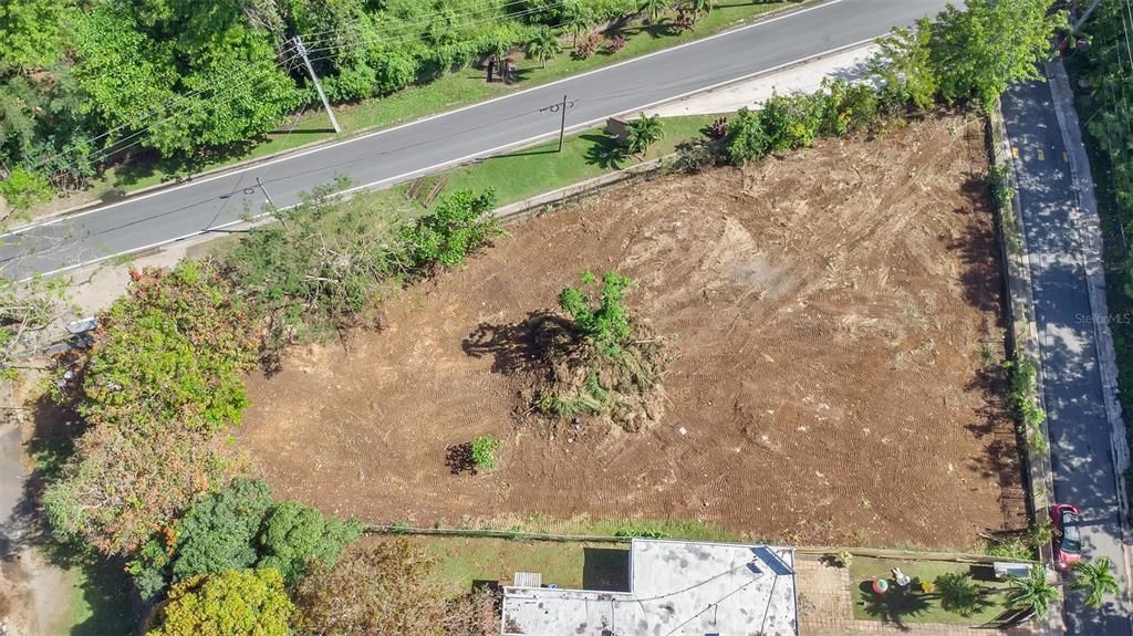 На продажу: $349,000 (0.43 acres)