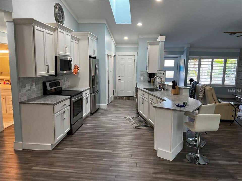 For Rent: $3,800 (3 beds, 2 baths, 1815 Square Feet)