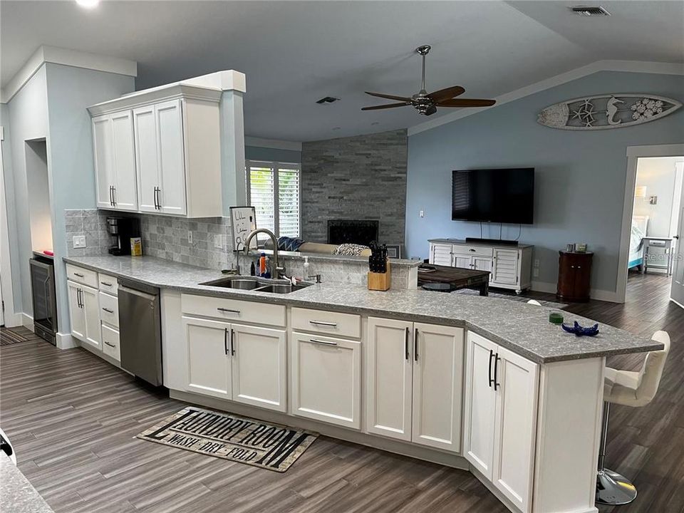 For Rent: $3,800 (3 beds, 2 baths, 1815 Square Feet)
