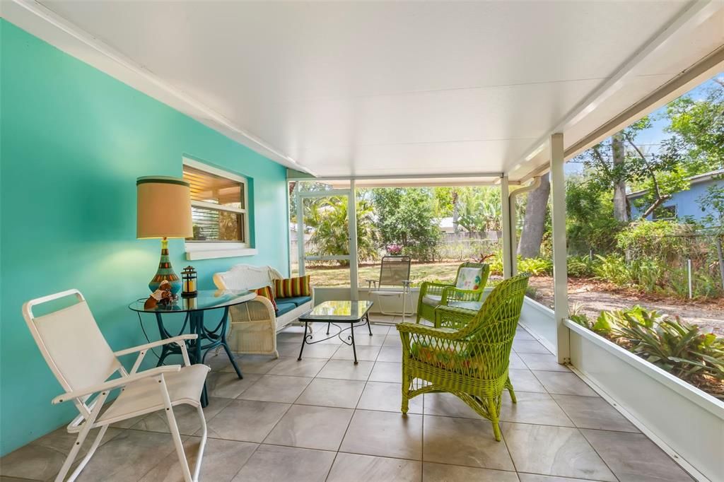 En Venta: $414,900 (2 camas, 2 baños, 1091 Pies cuadrados)