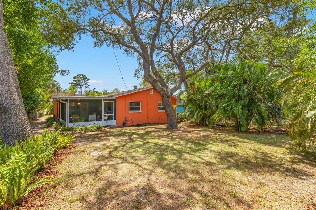En Venta: $414,900 (2 camas, 2 baños, 1091 Pies cuadrados)