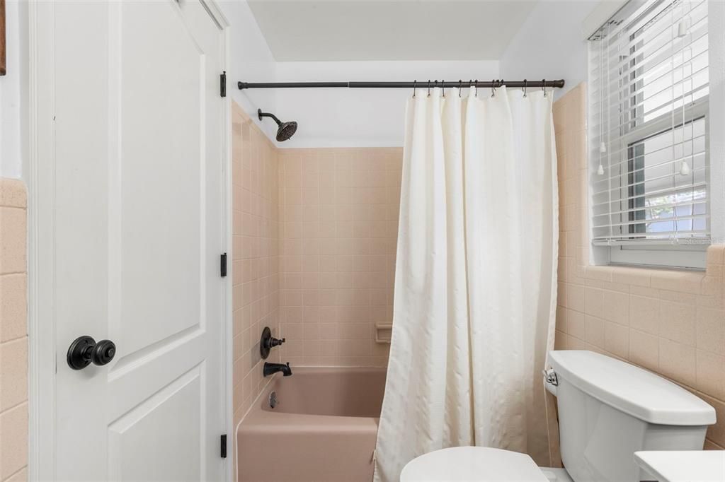 En Venta: $414,900 (2 camas, 2 baños, 1091 Pies cuadrados)
