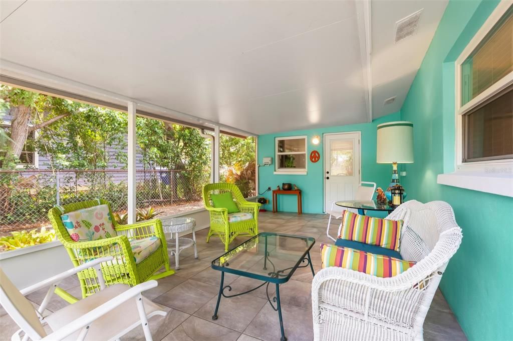 En Venta: $414,900 (2 camas, 2 baños, 1091 Pies cuadrados)
