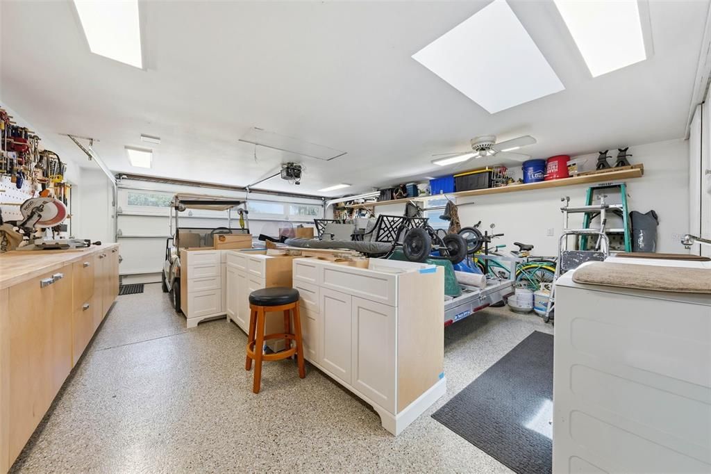 For Sale: $369,000 (3 beds, 2 baths, 1663 Square Feet)