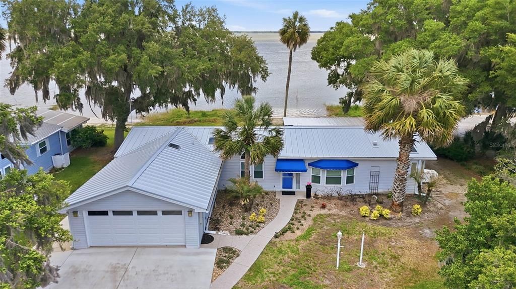For Sale: $369,000 (3 beds, 2 baths, 1663 Square Feet)