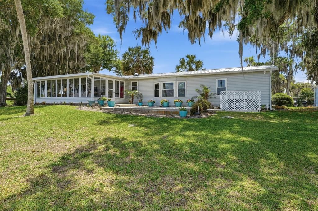 For Sale: $369,000 (3 beds, 2 baths, 1663 Square Feet)