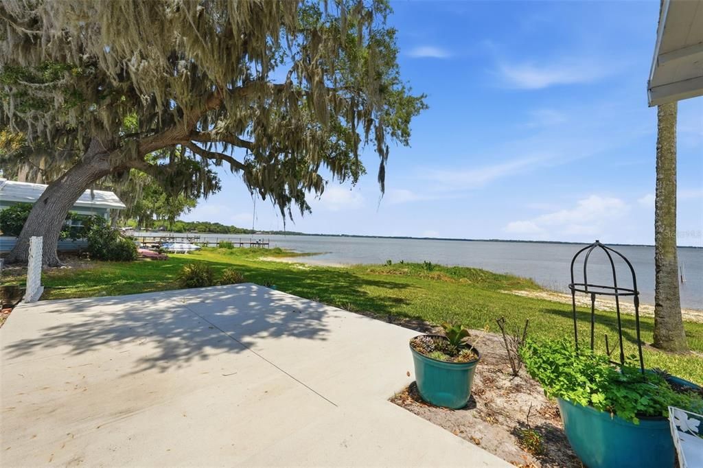 For Sale: $369,000 (3 beds, 2 baths, 1663 Square Feet)