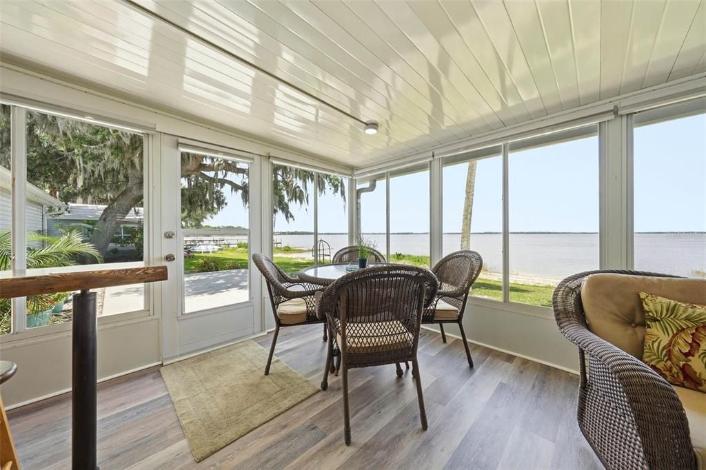 For Sale: $369,000 (3 beds, 2 baths, 1663 Square Feet)